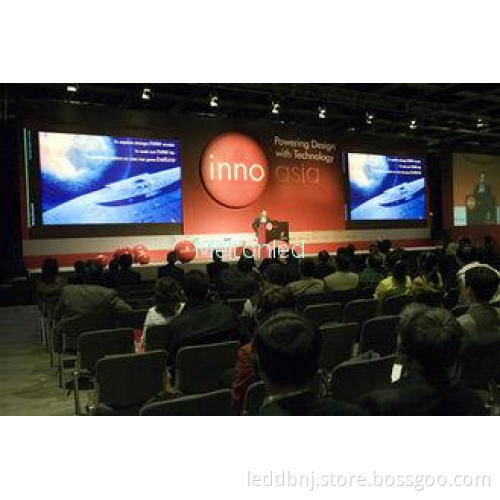 SMD 3 in 1 seamless Indoor Led Screens 1R1G1B P7.62 1 / 8 S